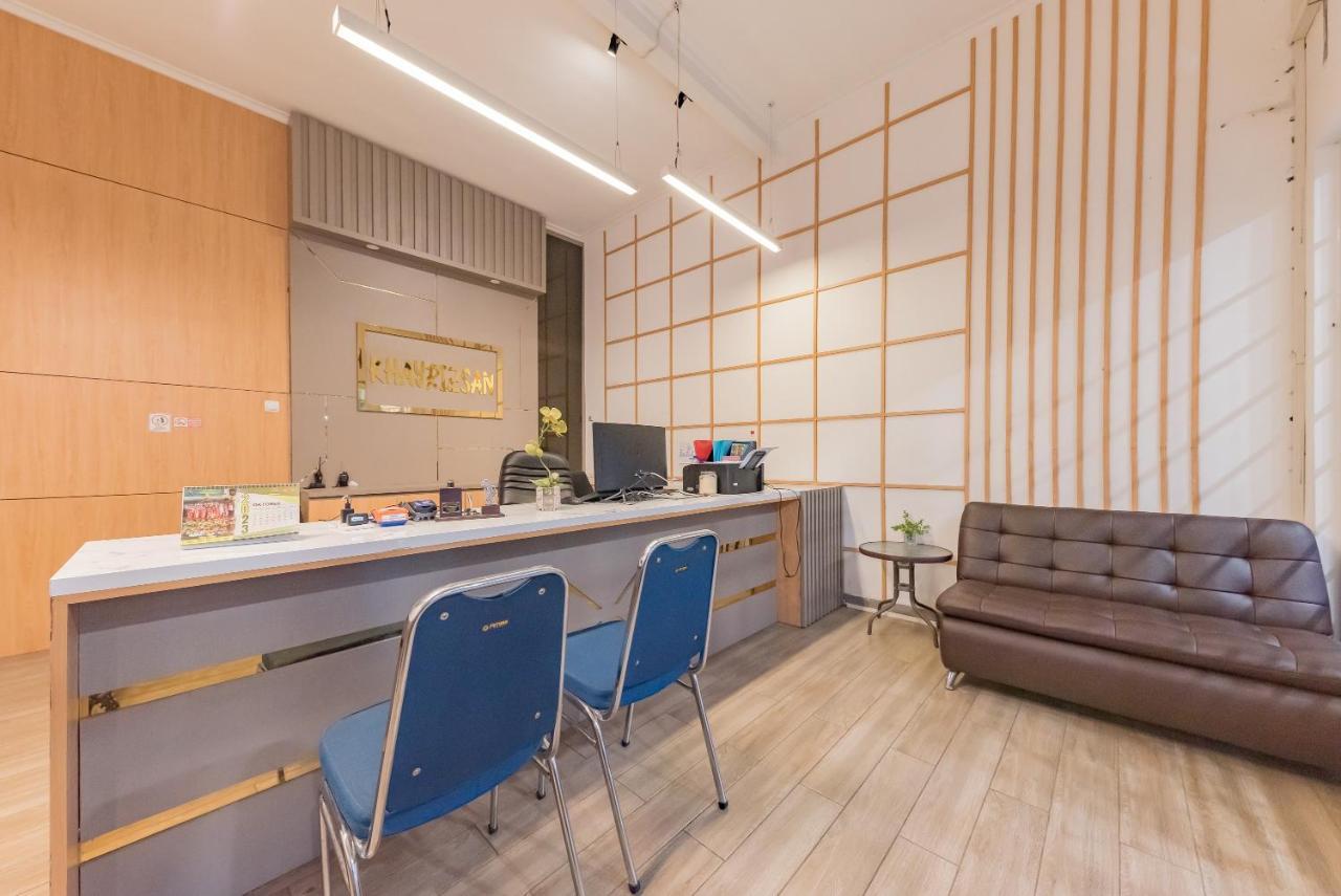 Urbanview Hotel Khayrizsan Tasikmalaya By Reddoorz Buitenkant foto