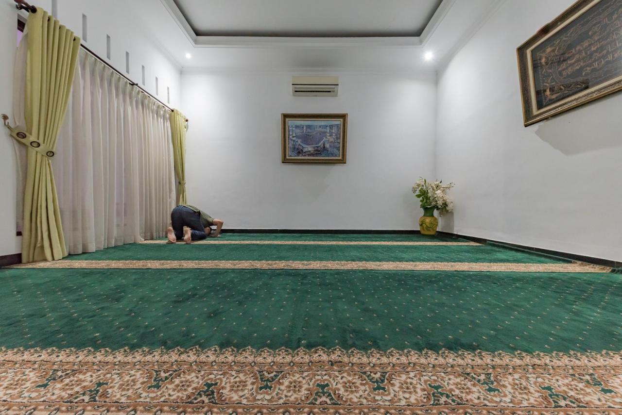 Urbanview Hotel Khayrizsan Tasikmalaya By Reddoorz Buitenkant foto