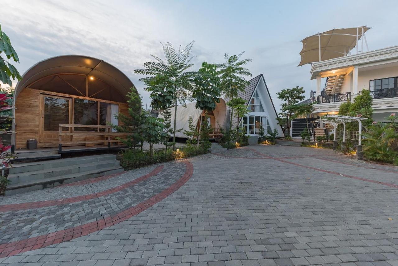 Urbanview Hotel Khayrizsan Tasikmalaya By Reddoorz Buitenkant foto