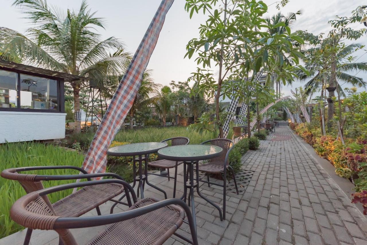 Urbanview Hotel Khayrizsan Tasikmalaya By Reddoorz Buitenkant foto