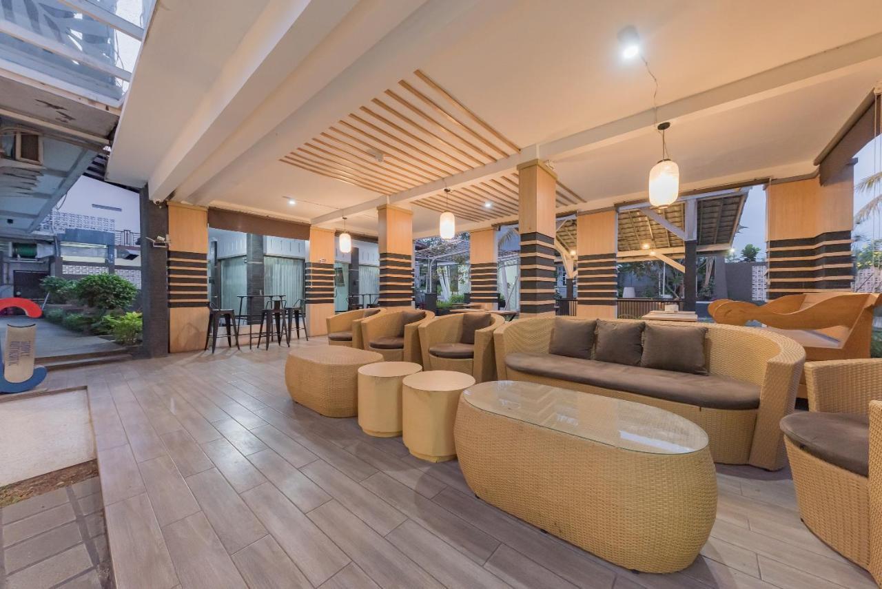 Urbanview Hotel Khayrizsan Tasikmalaya By Reddoorz Buitenkant foto