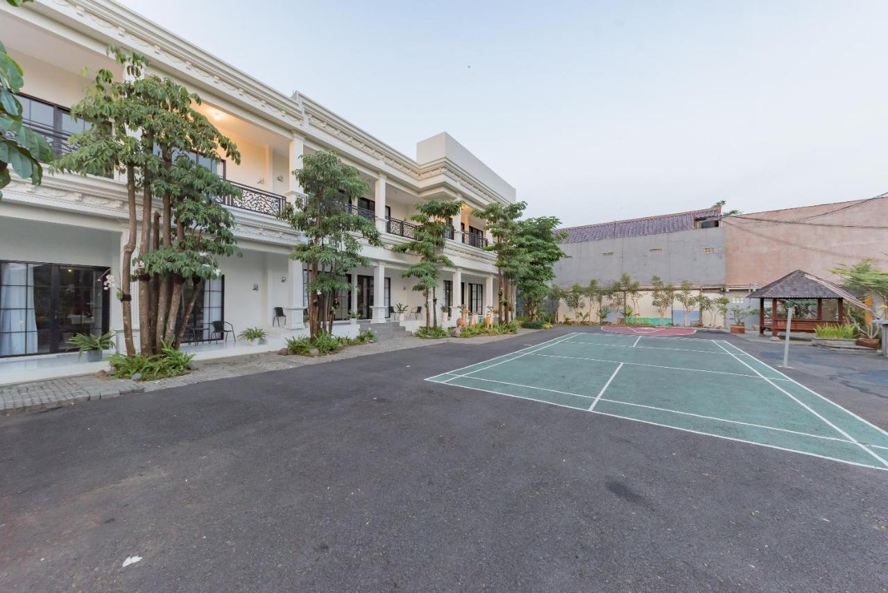 Urbanview Hotel Khayrizsan Tasikmalaya By Reddoorz Buitenkant foto