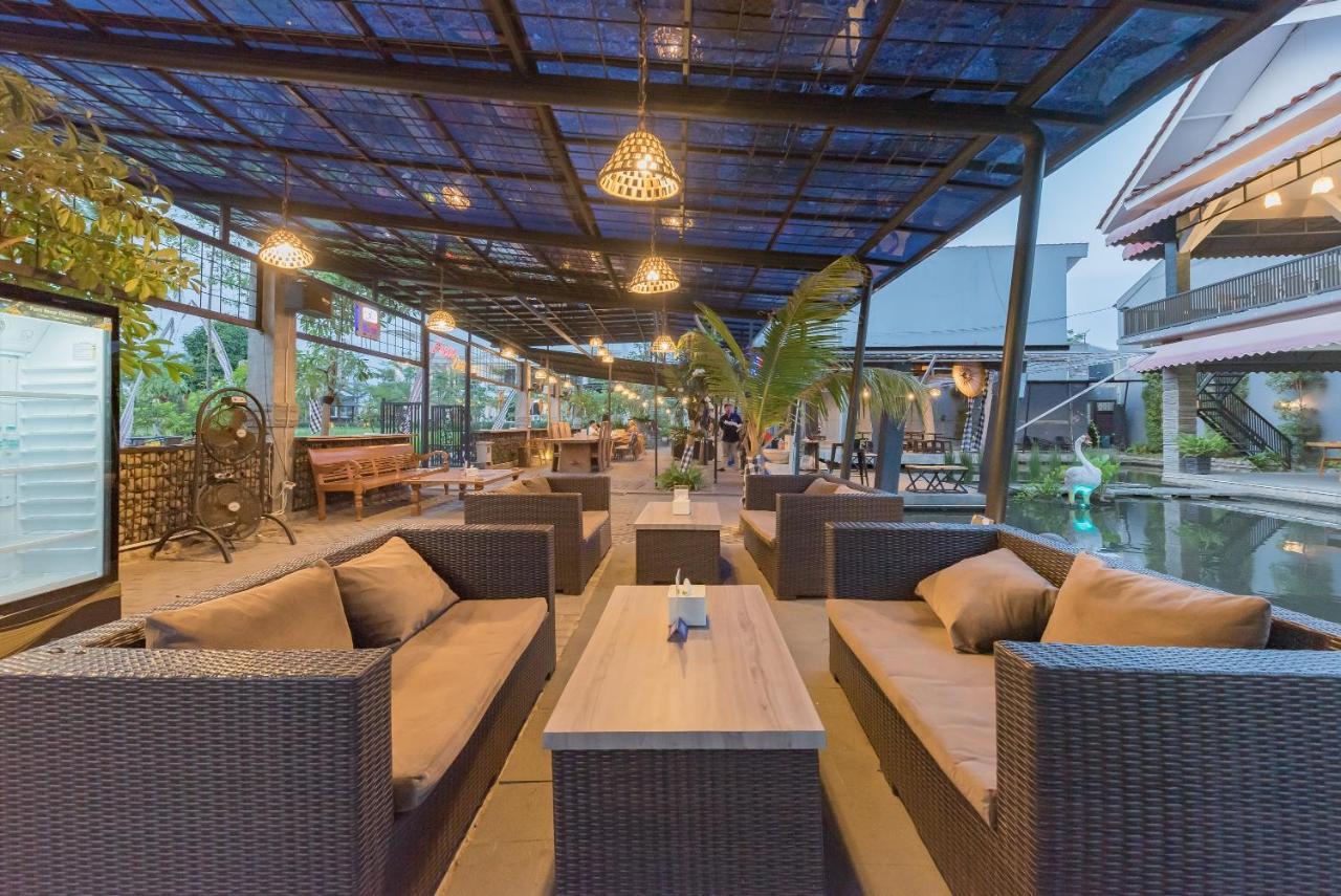 Urbanview Hotel Khayrizsan Tasikmalaya By Reddoorz Buitenkant foto