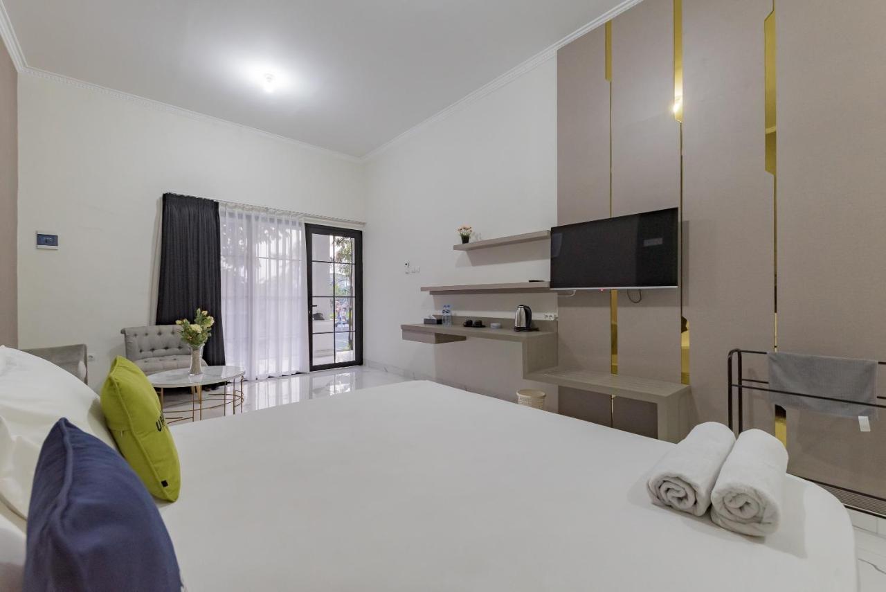 Urbanview Hotel Khayrizsan Tasikmalaya By Reddoorz Buitenkant foto