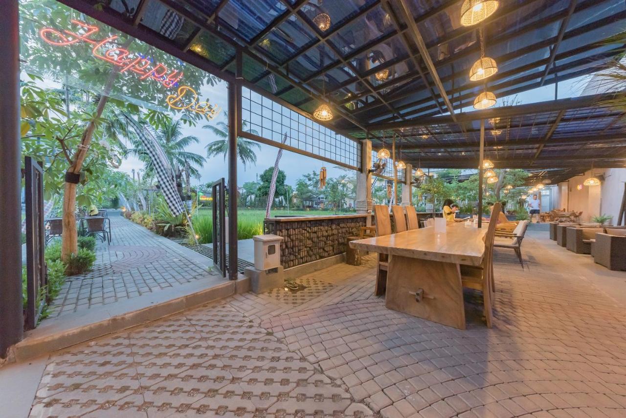 Urbanview Hotel Khayrizsan Tasikmalaya By Reddoorz Buitenkant foto